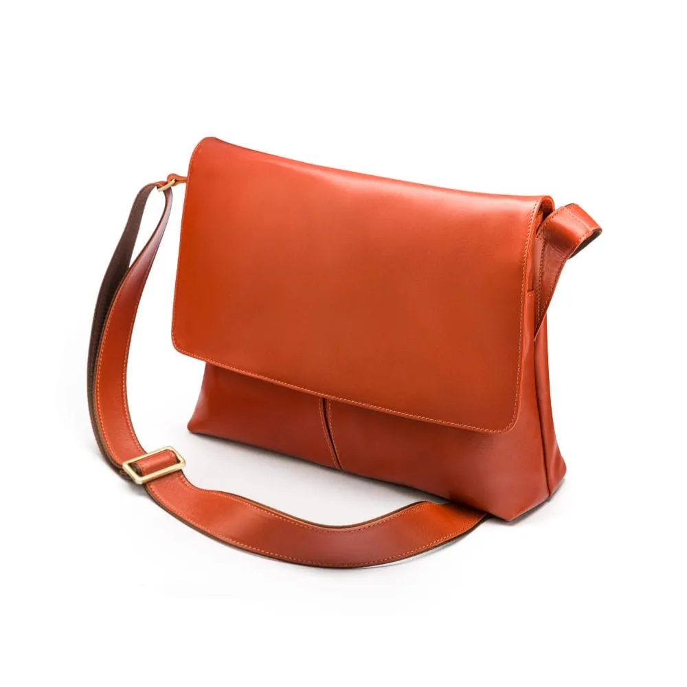 Courier's Leather Messenger Bag - Light Tan
