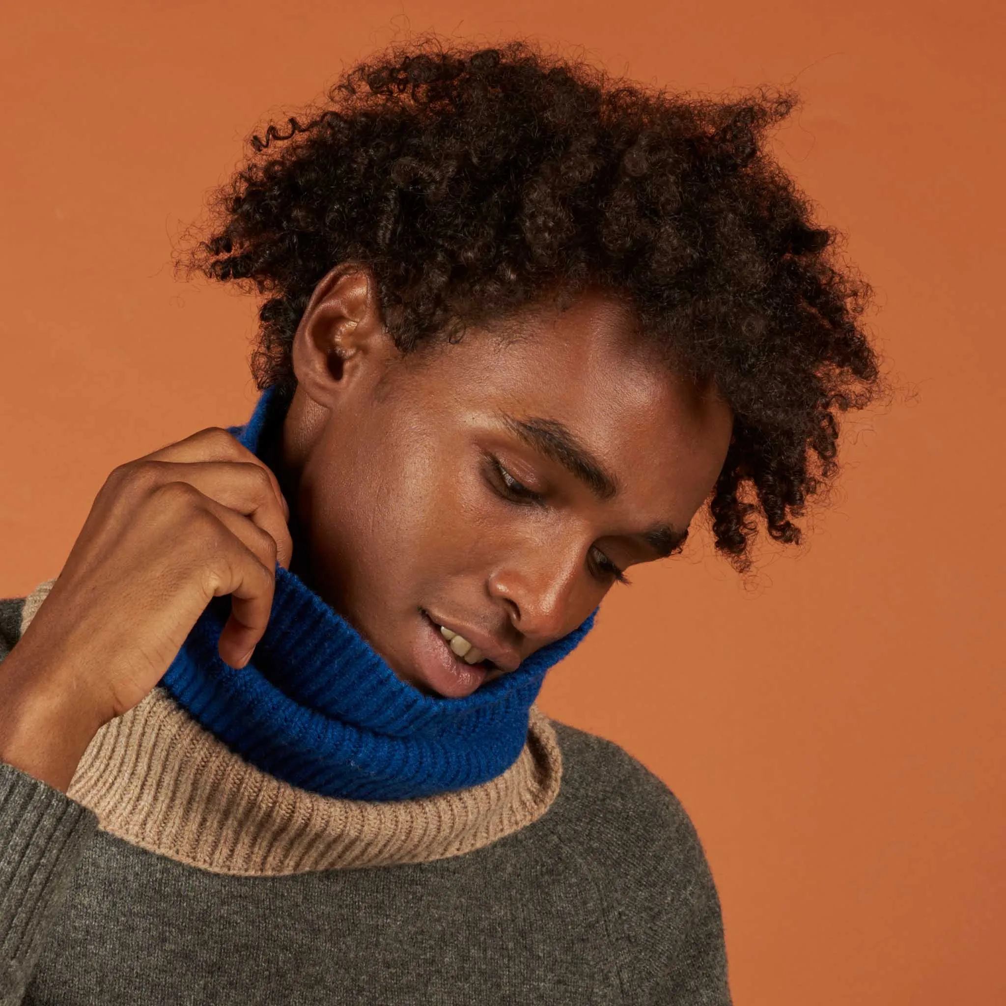 Marine Blue & Soft Brown Lambswool Snood